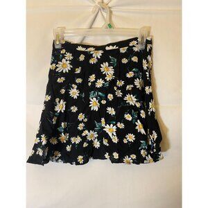 FOREVER 21 WOMENS JUNIORS SIZE SMALL MINI SKIRT BLACK DAISEYS RUFFLE S Flirty